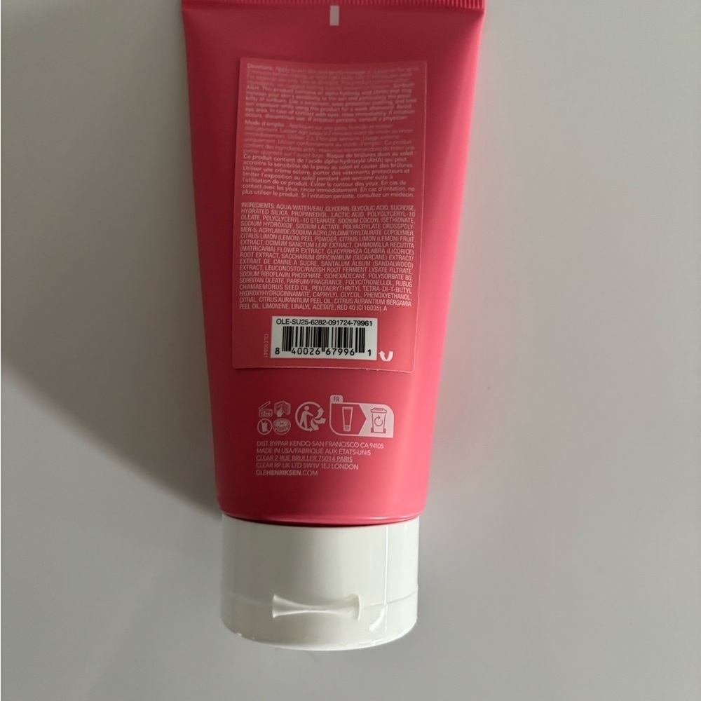 New OLEHENRIKSEN 10% AHA Lemonade Smoothing Scrub - Picture 2 of 2
